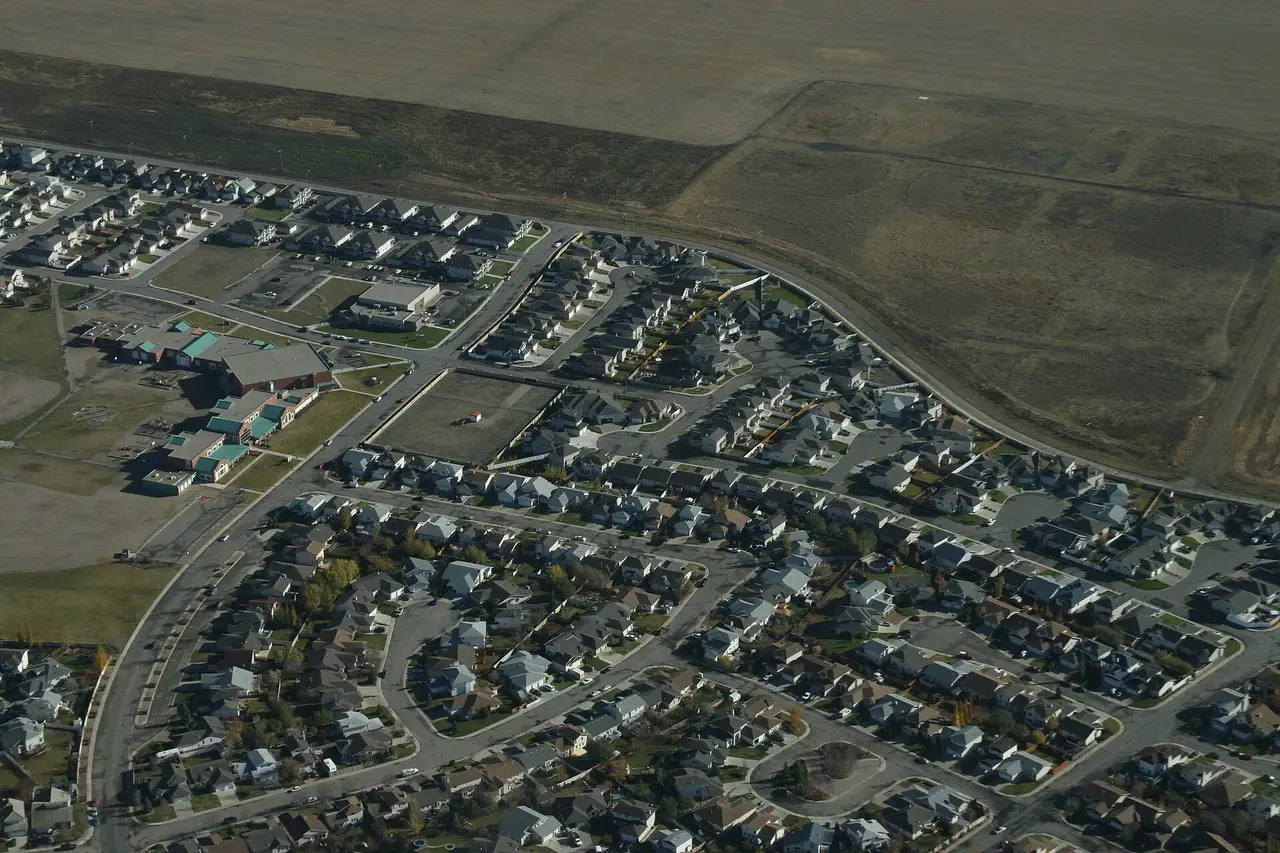 Aerial view of residential neighbourhood and surrounding fields, 2007